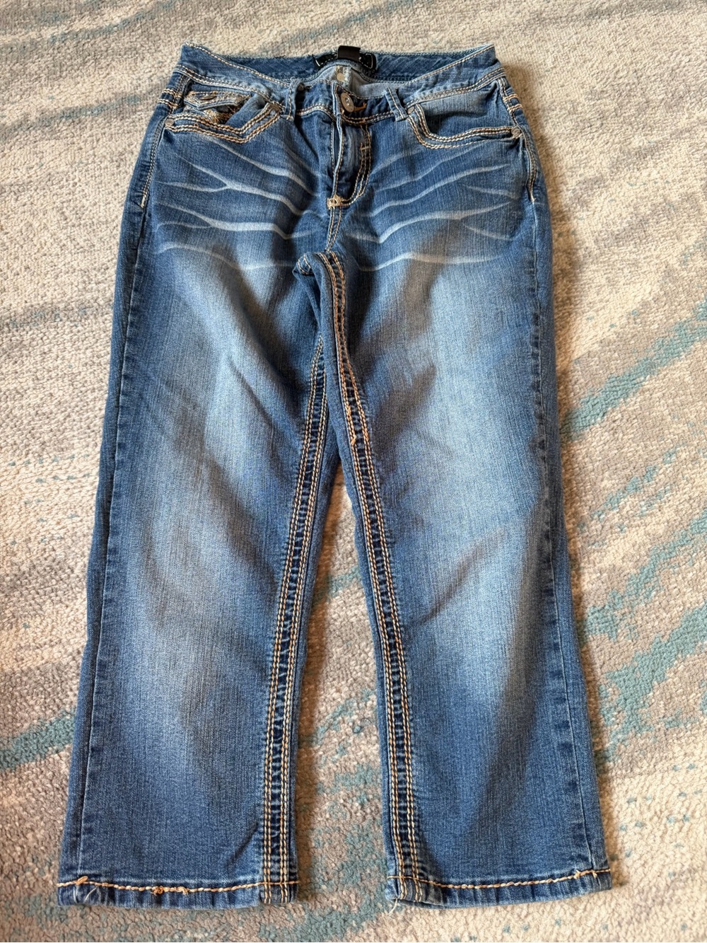 Women's Size 6 Cato Blue Denim Capris